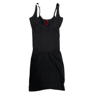 SPANX Sm No Slip Slips Smart Grip Full Slip Very Black Shapewear Open Bust‎